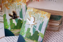 Lade das Bild in den Galerie-Viewer, Emaille Pin - Minipin - Rabe - Tiny Little Forest Kollektion