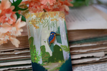Lade das Bild in den Galerie-Viewer, Emaille Pin - Minipin - Eisvogel - Tiny Little Forest Kollektion