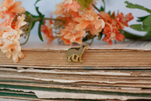 Lade das Bild in den Galerie-Viewer, Emaille Pin - Minipin - Wolf - Tiny Little Forest Kollektion