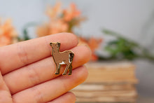 Lade das Bild in den Galerie-Viewer, Emaille Pin - Minipin - Reh - Tiny Little Forest Kollektion