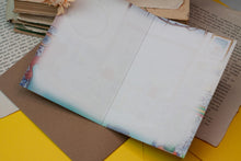 Lade das Bild in den Galerie-Viewer, Klappkarte - Badezimmermädchen - Gönn dir eine Pause - Eigene Illustration - Mit Umschlag