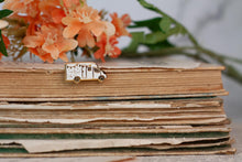 Lade das Bild in den Galerie-Viewer, Emaille Pin - Minipin - Wohnmobil