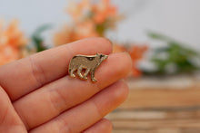 Lade das Bild in den Galerie-Viewer, Emaille Pin - Minipin - Wolf - Tiny Little Forest Kollektion