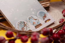 Lade das Bild in den Galerie-Viewer, Notizblock - Schneekugeln Vögel, Fuchs, Eichhörnchen - A6 Blanko 50 Seiten - Eigene Illustration - Winter, Weihnachten, Adventskalender