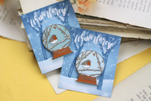 Lade das Bild in den Galerie-Viewer, Emaille Pin - Rotkehlchen - Schneekugel Kollektion - Glitzer