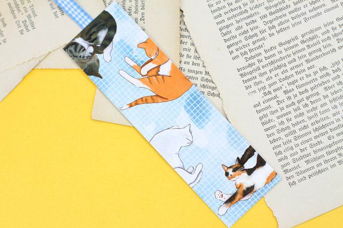 Lesezeichen - Schlafende Katzen - Home is - Spruch