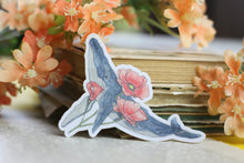 Lade das Bild in den Galerie-Viewer, Vinyl Sticker mit transparentem Effekt - Buckelwal mit Mohnblumen - Eigene Illustrationen

