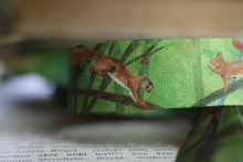 Lade das Bild in den Galerie-Viewer, Schlüsselband - Eichhörnchen - Sommer - Sicherheitsverschluss - Eigene Illustrationen
