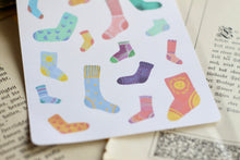 Lade das Bild in den Galerie-Viewer, Stickerbogen - Colorful Socks - Niedliche Illustrationen Socken - Bullet Journal - Eigene Illustrationen
