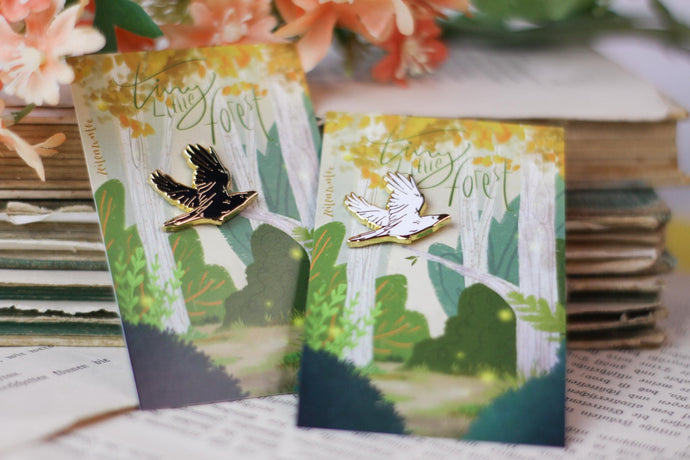 Emaille Pin - Minipin - Rabe - Tiny Little Forest Kollektion
