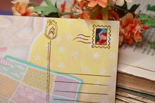 Lade das Bild in den Galerie-Viewer, Postkarte - Frau mit Hund lesend - Golden Retriever - Eigene Illustration - Handgemalt
