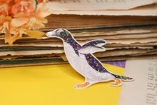 Lade das Bild in den Galerie-Viewer, Vinyl Sticker - Pinguin - Handgemalte Illustration - Glitzer Aufkleber
