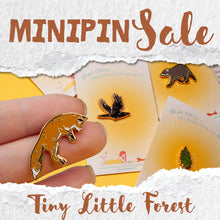 Lade das Bild in den Galerie-Viewer, Mini Pins - Wald Pins - Tiny little Forest - Emaille - B-Ware, B-Grade, Second - Seconds Sale - Broschen mit kleinen Fehlern - Oopsie Bag

