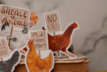Lade das Bild in den Galerie-Viewer, Vinyl Sticker - Protestierende Hühner - Einzeln oder als Set - Gegen Rechts - Liebe statt Hass - Handgemalte Illustration
