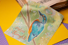 Lade das Bild in den Galerie-Viewer, Reinigungstuch - Eisvogel - Anxious - Affirmation - Microfasertuch für Brillen, Handys und Objektive - Eigene Illustration - Handlettering
