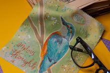 Lade das Bild in den Galerie-Viewer, Reinigungstuch - Eisvogel - Anxious - Affirmation - Microfasertuch für Brillen, Handys und Objektive - Eigene Illustration - Handlettering

