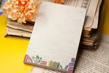 Lade das Bild in den Galerie-Viewer, Notizblock - Regenbogen Bücherregal - A6 50 Seiten - Eigene Illustration - Kleinigkeit als Geschenk
