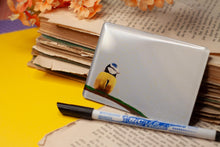 Lade das Bild in den Galerie-Viewer, Magnet - Immerwährender Notizzettel - kleines Whiteboard mit Blaumeise - Eigene Illustration - Nützliches Geschenk
