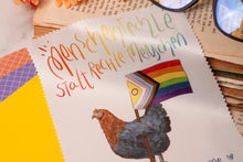 Lade das Bild in den Galerie-Viewer, Microfasertuch - Pride Huhn - Menschenrechte statt rechte Menschen - LGBTQIA+ - für Brillen, Handys, Objektive - Eigene Illustration
