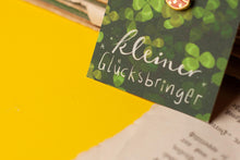Lade das Bild in den Galerie-Viewer, Emaille Pin - Marienkäfer - Kleiner Glücksbringer - Geschenk für Freundin, Eltern, Kind, Lehrer - Brosche Insekt Käfer - Eigenes Design
