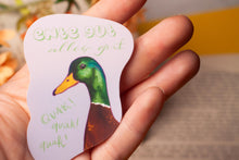 Lade das Bild in den Galerie-Viewer, Vinyl Sticker - Ente gut alles gut - Stockente - lustiger Aufkleber - Geschenkidee Adventskalender - Handgemalte Illustration

