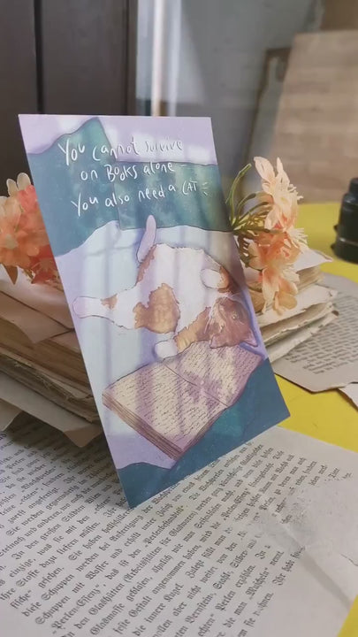 B-Ware: Postkarte - Perlmutt Effekt - Katze mit Buch - you also need a cat - Handgemalte Illustration - Geburtstagskarte