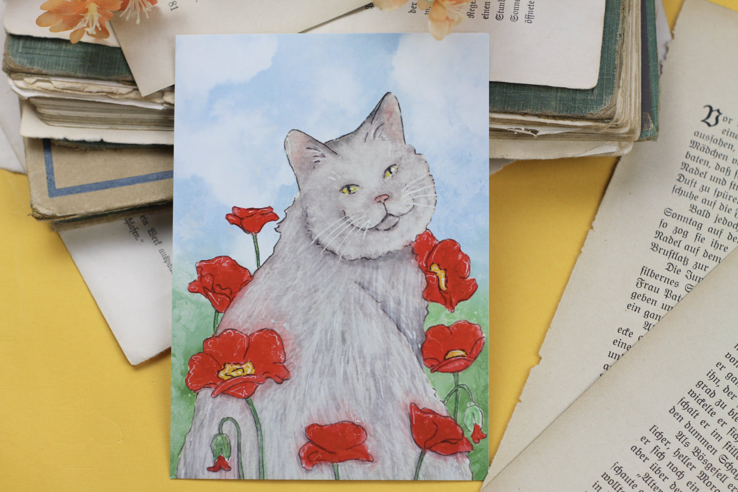Postkarte - Katze im Mohnblumenfeld